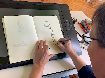 Video: Jeff Kinney zeichnet Greg mit Schultüte